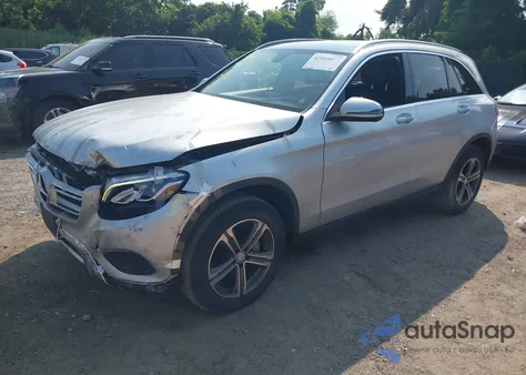 2017 Mercedes-Benz Glc 300 4Matic z USA, uszkodzony, nr VIN WDC0G4KB1HF141356